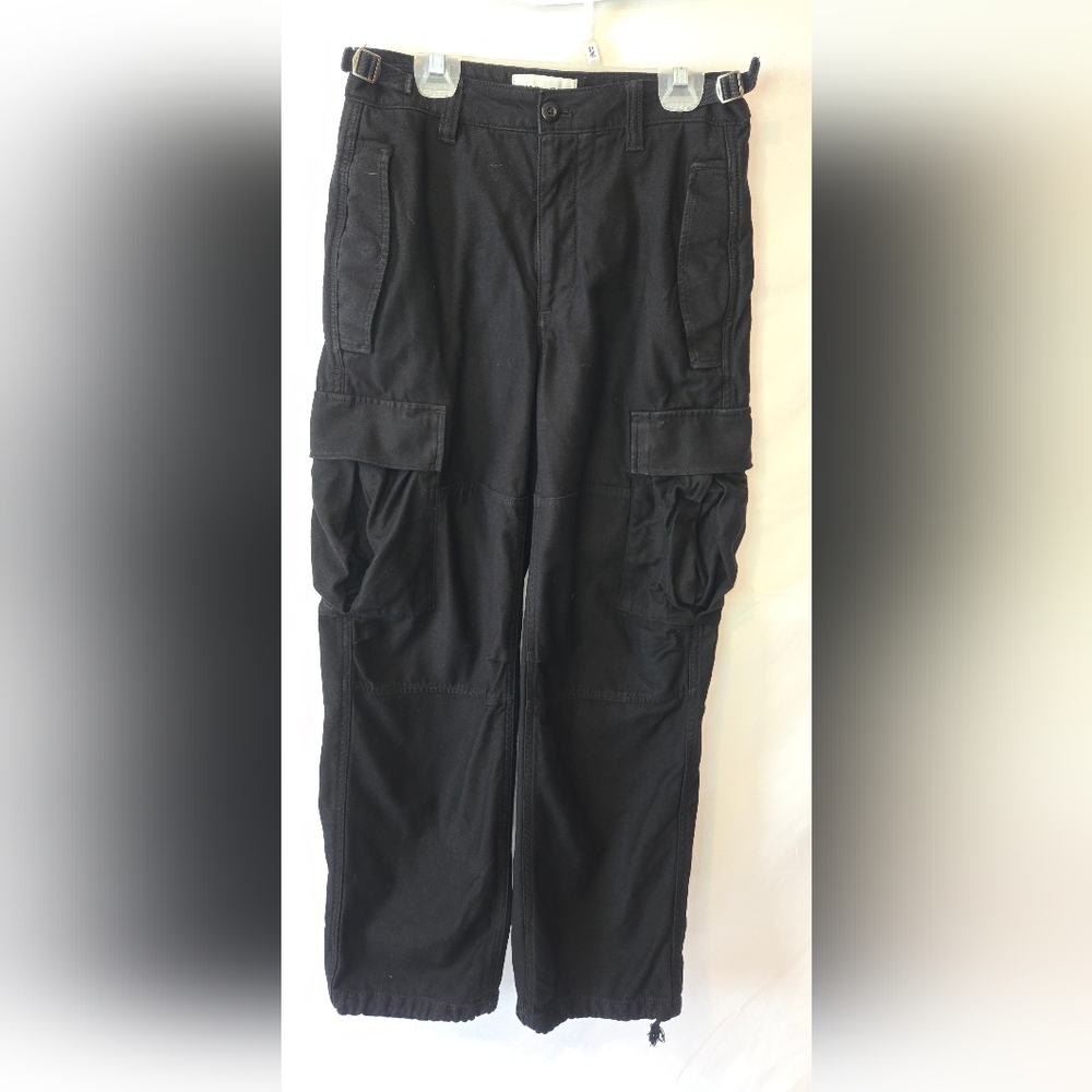 Aritzia TNA Women's Black Cargo Baggy Skater Y2K Grunge Utility Pant Size 2